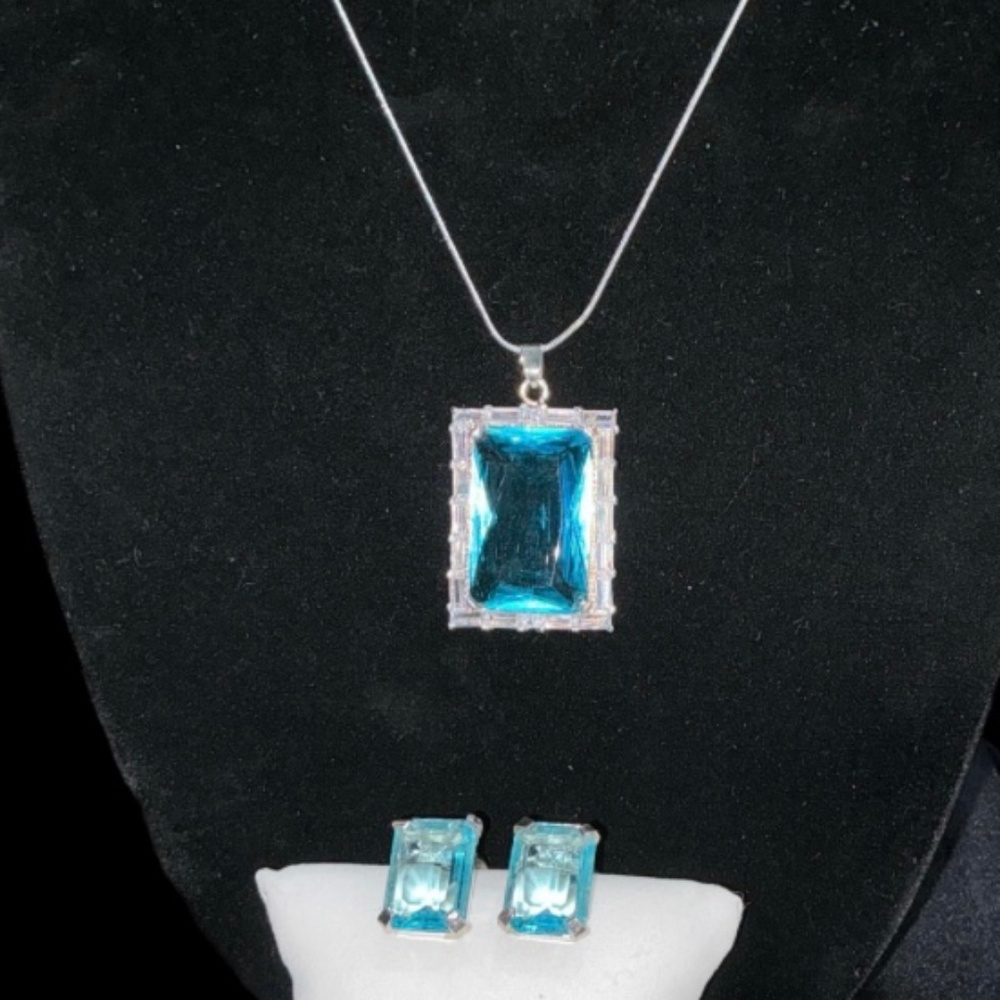 Vintage Judy Lee Aqua Blue Topaz Art Glass – Sterling Pendant Necklace
